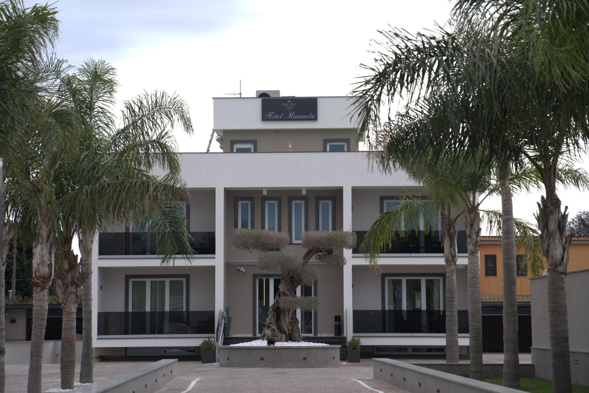 Hotel Manuela Varcaturo Esterno foto